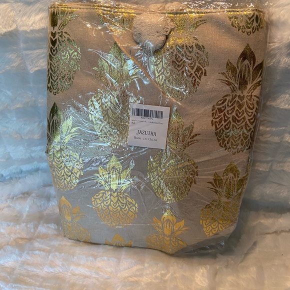Jazuiha Handbags - Gold and. Ivory Pineapple Tote Bag